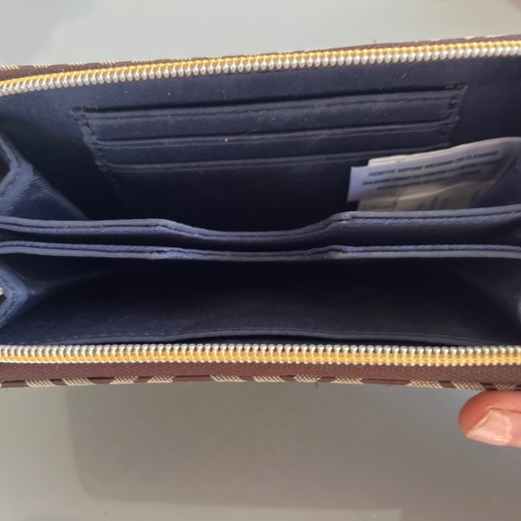 Tommy hilfiger wallet brown and gold - Picture 2 of 3